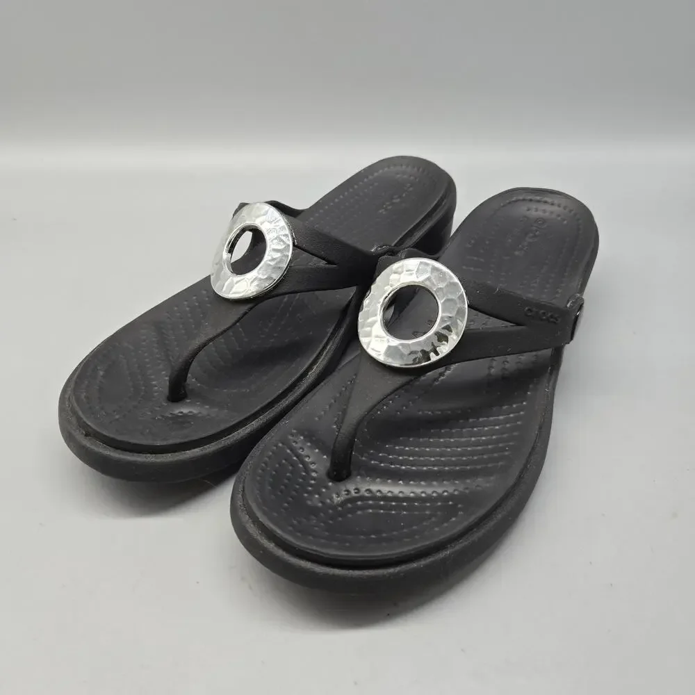 Crocs Sanrah Hammered Circle Slide Sandal Women's Size 6 Black/Silver